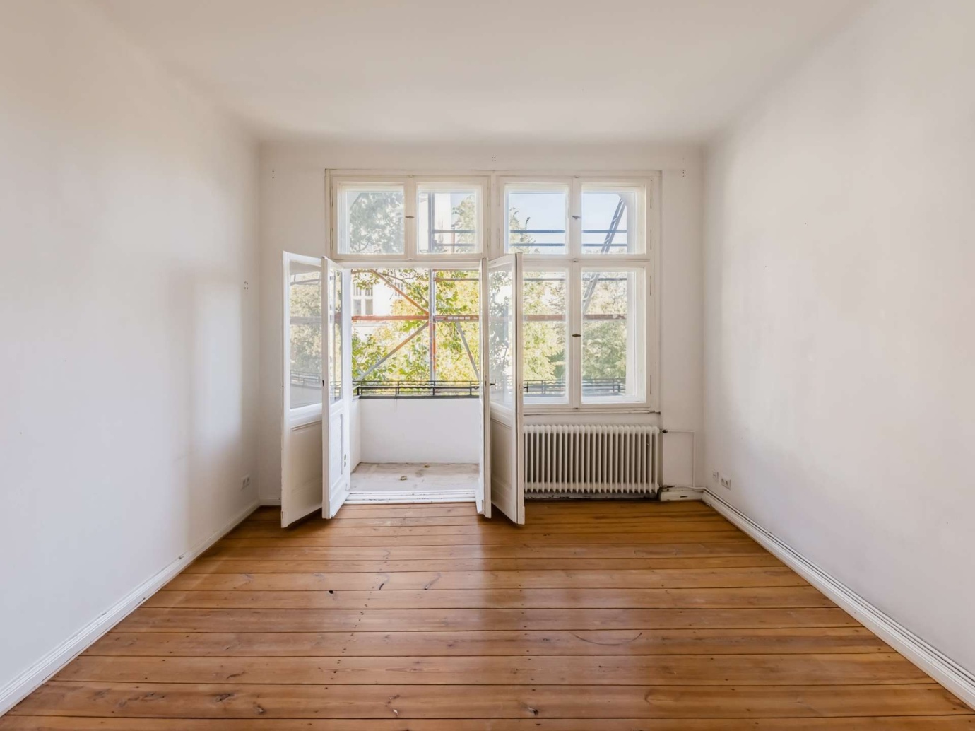Charmante 2-Zimmer-Altbauwohnung mit Balkon nahe Maybachufer